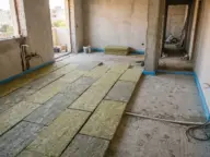 Plăci de vată pentru șapă flotantă și bandă perimetrală pe pereți
